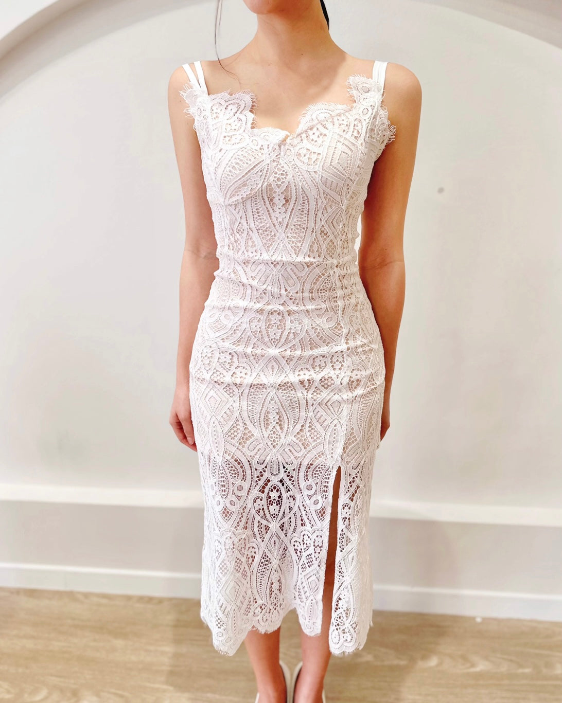 Eyelash Lace Body Fit Slit Midi Dress WHITE (XS-L)